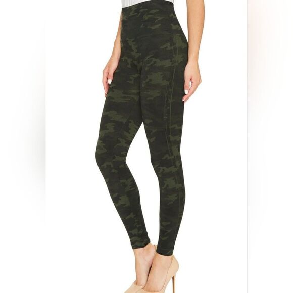 Spanx Look at Me Now Seamless Green Camo Leggings Size Large - Picture 3 of 12